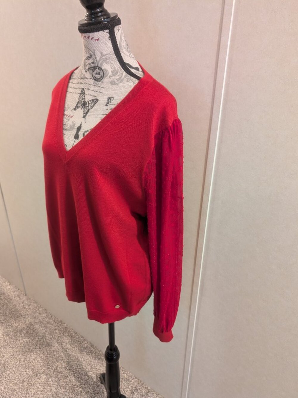 Tommy Hilfiger Red V Neck Swiss Dot Sheer Sleeve Sweater XL Women's - Picture 2 of 8